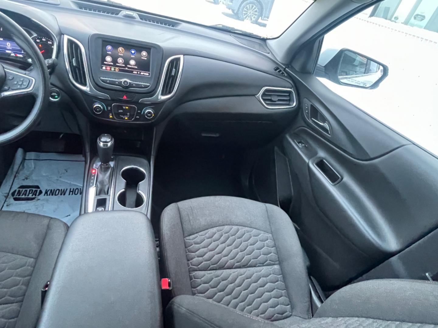 2021 Chevrolet Equinox LT AWD (2GNAXUEV8M6) with an 1.5L L4 DOHC 16V TURBO engine, 6A transmission, located at 1960 Industrial Drive, Wasilla, 99654, (907) 274-2277, 61.573475, -149.400146 - Photo#17